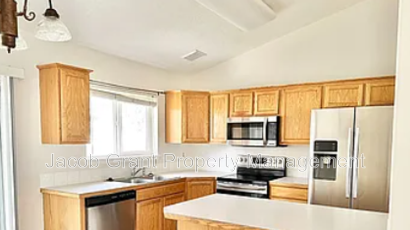 3149 Goldfield Dr - Photo 3 of 16