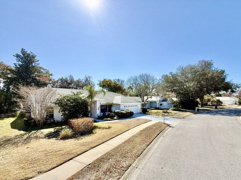 8640 Ashbury Dr - Photo 6 of 50