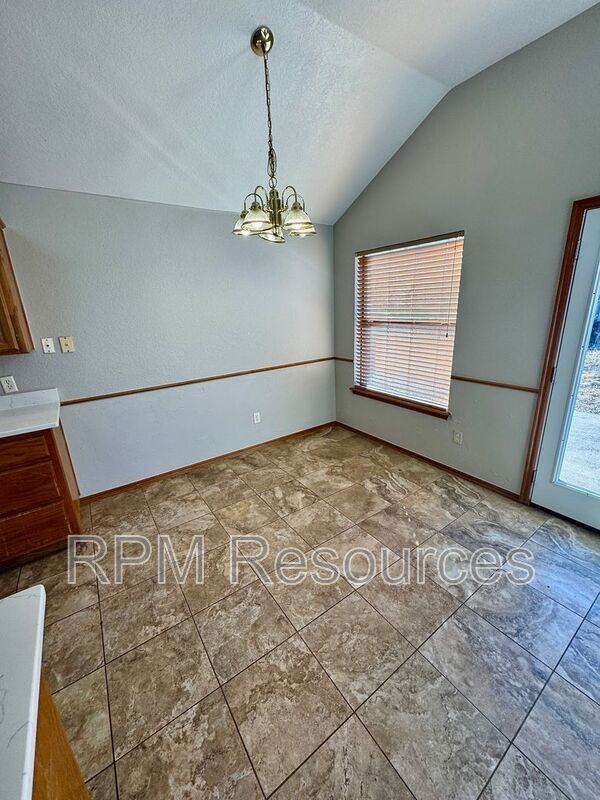 16309 Everglade Ln - Photo 6 of 18