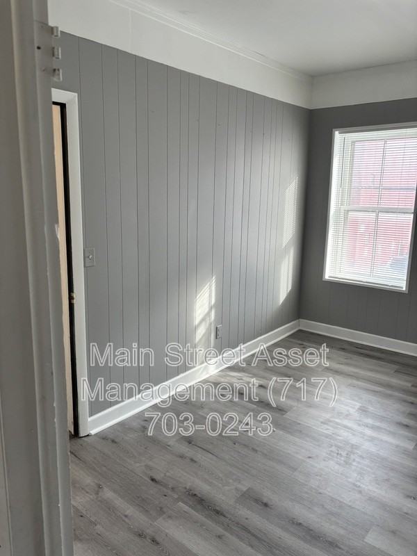 831 Willow St - Photo 4 of 17