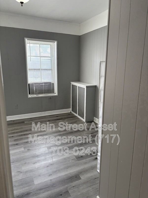 831 Willow St - Photo 5 of 17