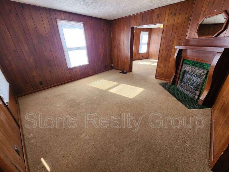 1100 N 10th St - Photo 2 of 14