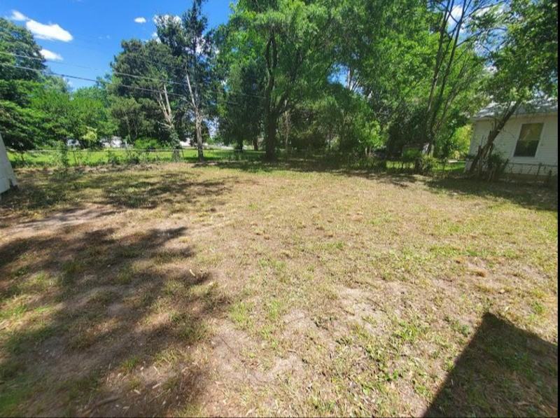 1922 Oak Hill Ln - Photo 3 of 15