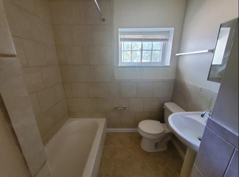 1922 Oak Hill Ln - Photo 6 of 15