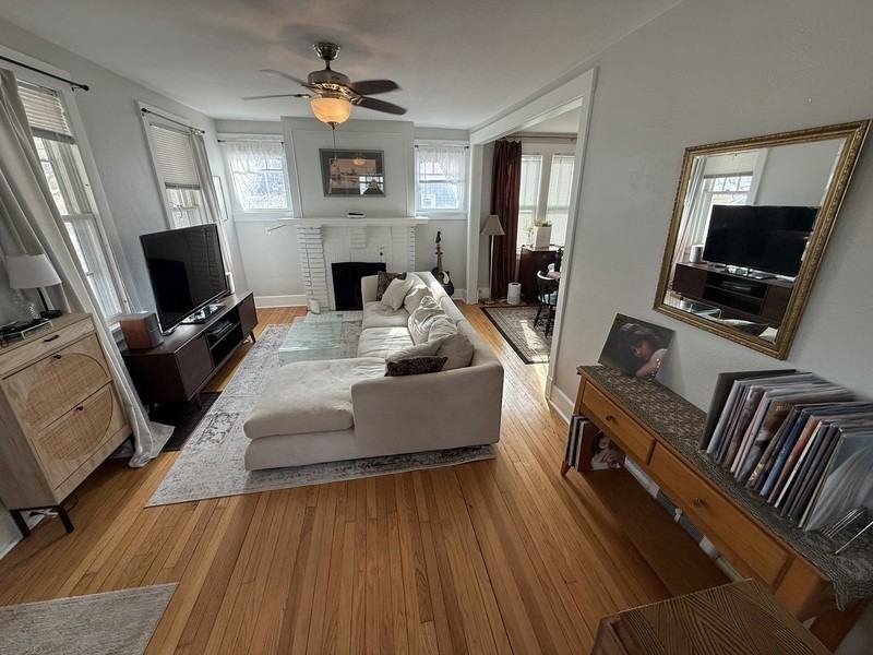 2016 Linn Blvd Se - Photo 2 of 17