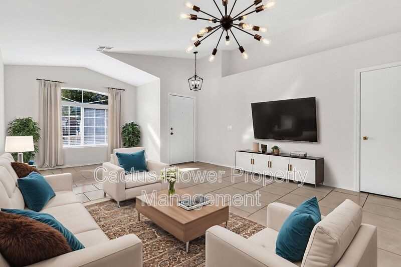 826 E Monterey St - Photo 2 of 47