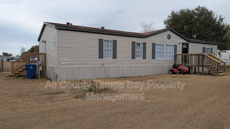 3753 Oakwood Dr - Photo 2 of 5