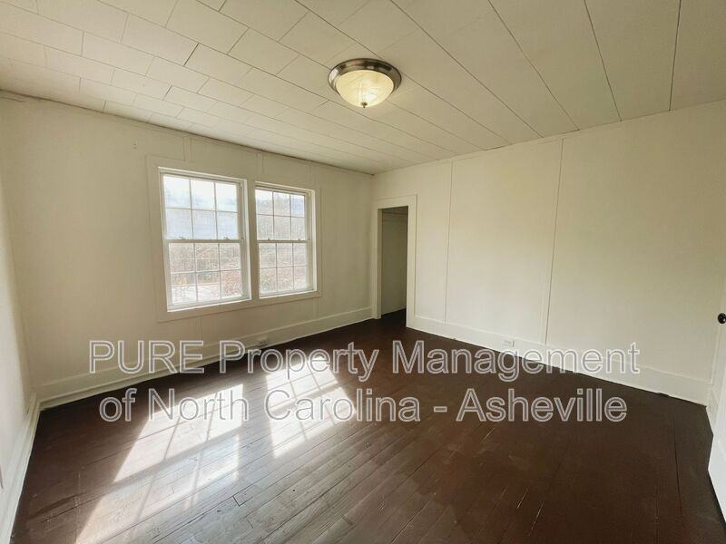 102 W College St - Photo 7 of 16