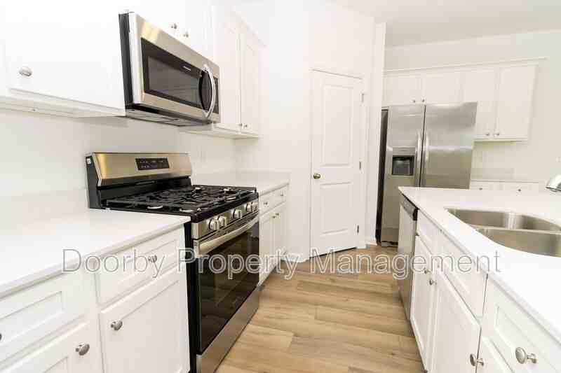 105 Saddlebred Way - Photo 2 of 27