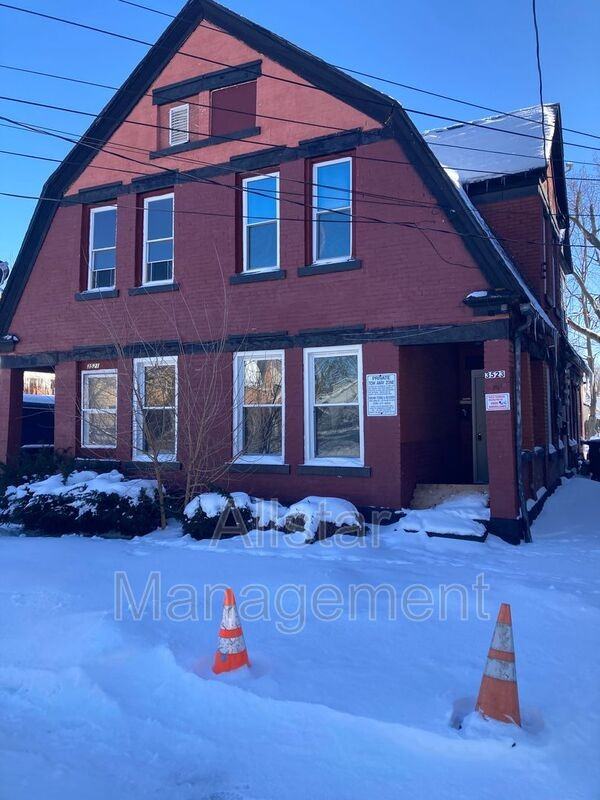 3521 W 58th St - Photo 2 of 7