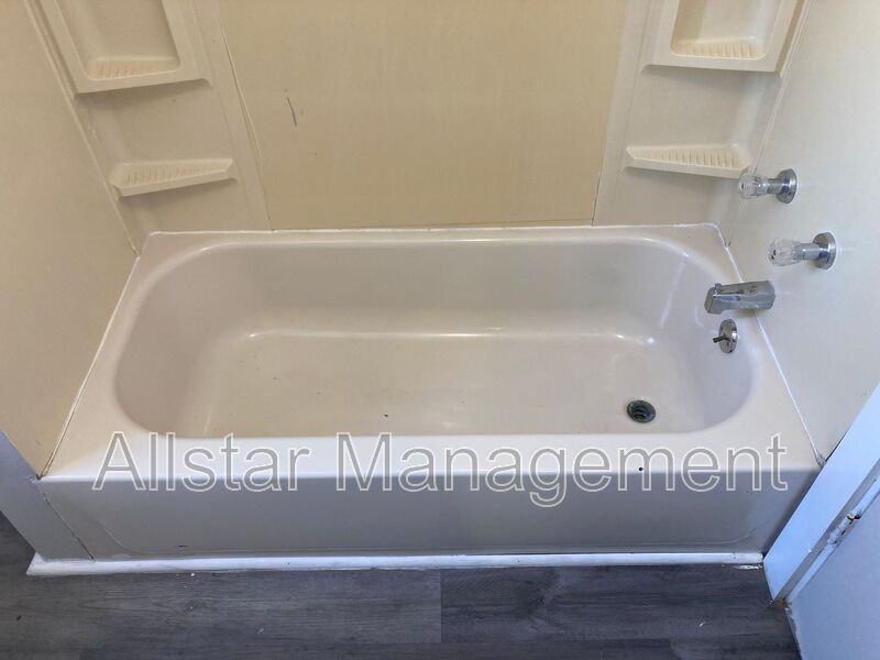 3521 W 58th St - Photo 7 of 7