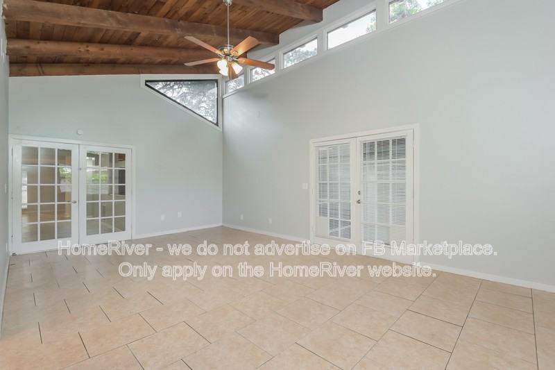 1053 Spring Garden St - Photo 6 of 22