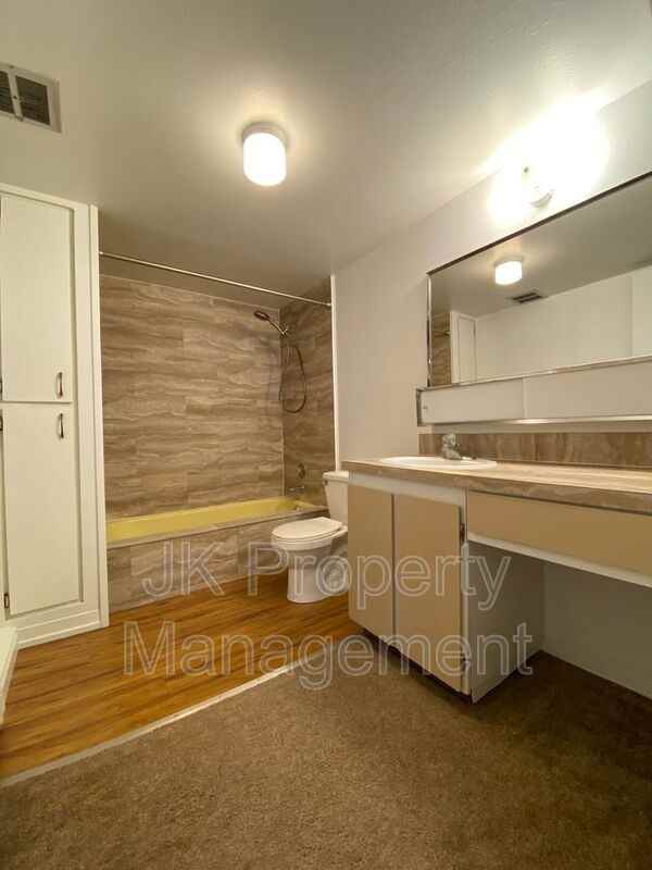 1401 2b St S #14 - Photo 3 of 12