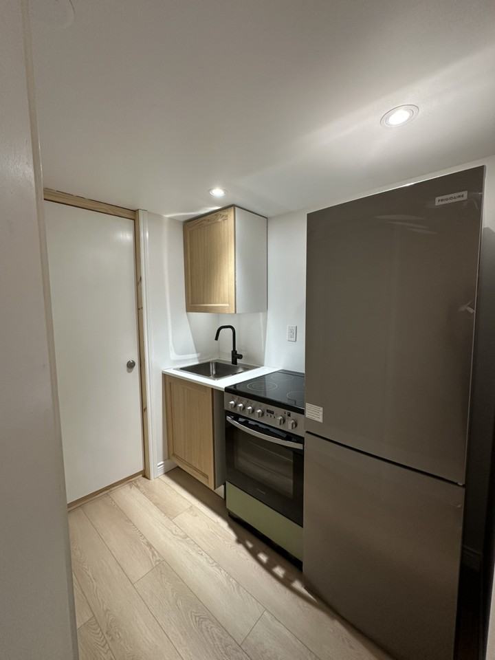 19 Afton Ave - Photo 3 of 9