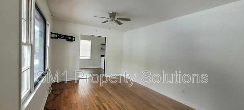 1907 Apex Pl - Photo 4 of 18