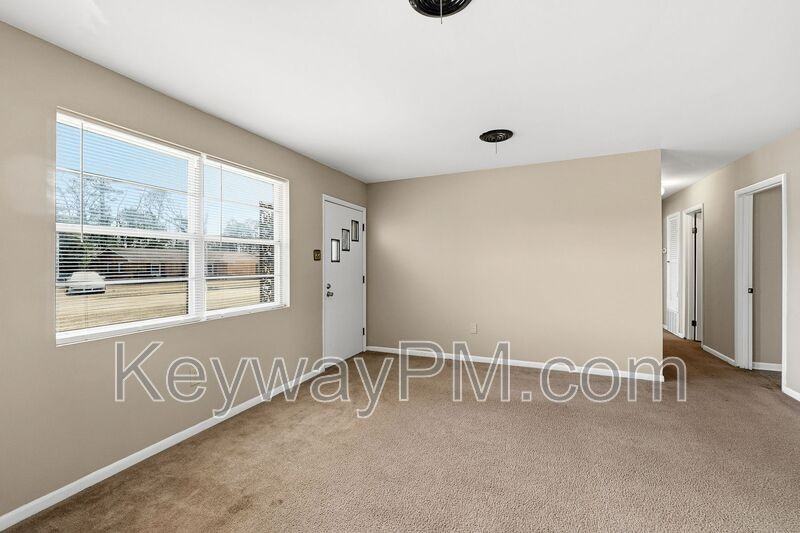 3645 Westwood Dr - Photo 4 of 19