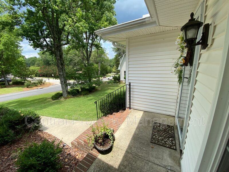 4724 Coach Hill Dr - Photo 6 of 47