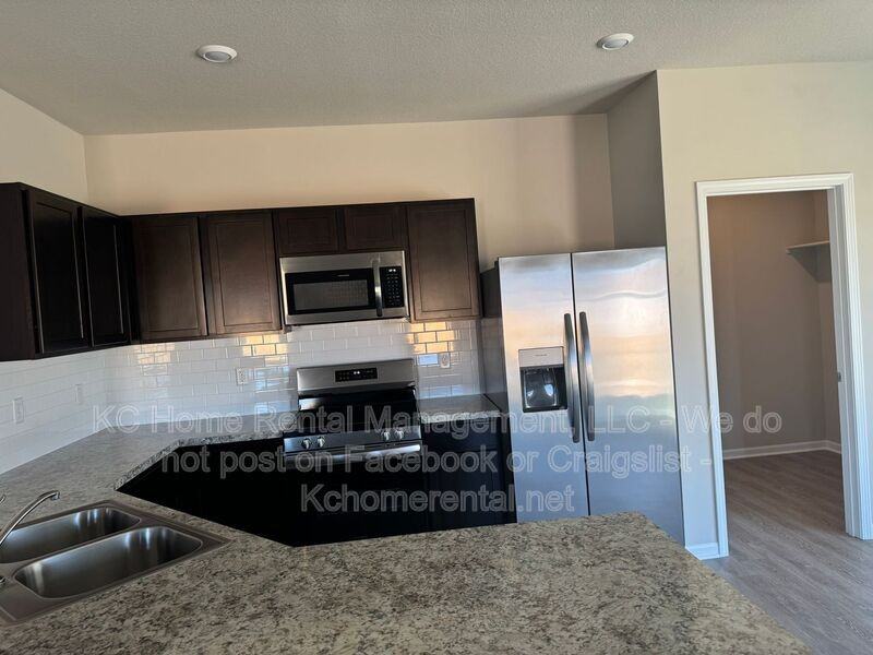 8029 Se 6th Ter - Photo 4 of 14