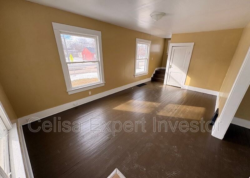 3420 Plaza Dr - Photo 2 of 8