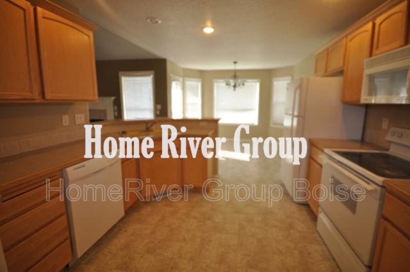 14133 Tara St - Photo 2 of 27