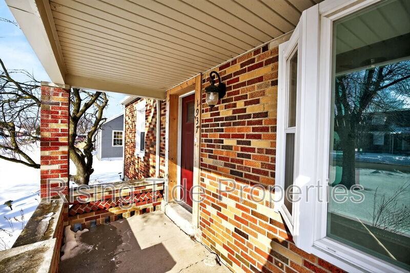 1937 Sunny Ridge Rd N - Photo 4 of 31