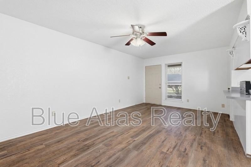 222 Meador Ln - Photo 3 of 25