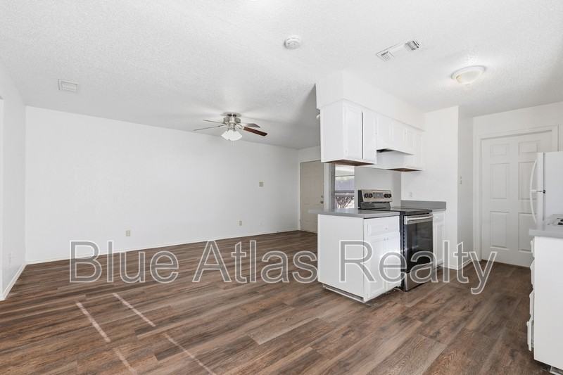 222 Meador Ln - Photo 4 of 25