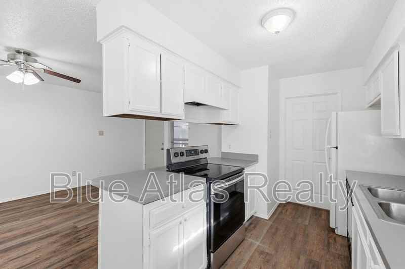 222 Meador Ln - Photo 5 of 25