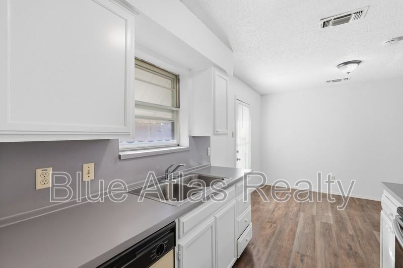 222 Meador Ln - Photo 7 of 25