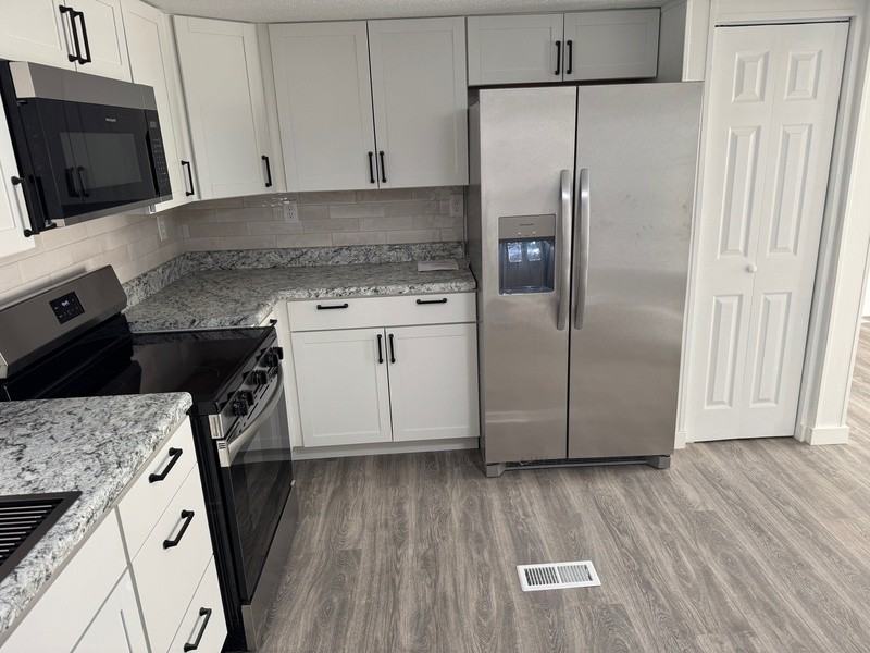 205 Royal St - Photo 4 of 10