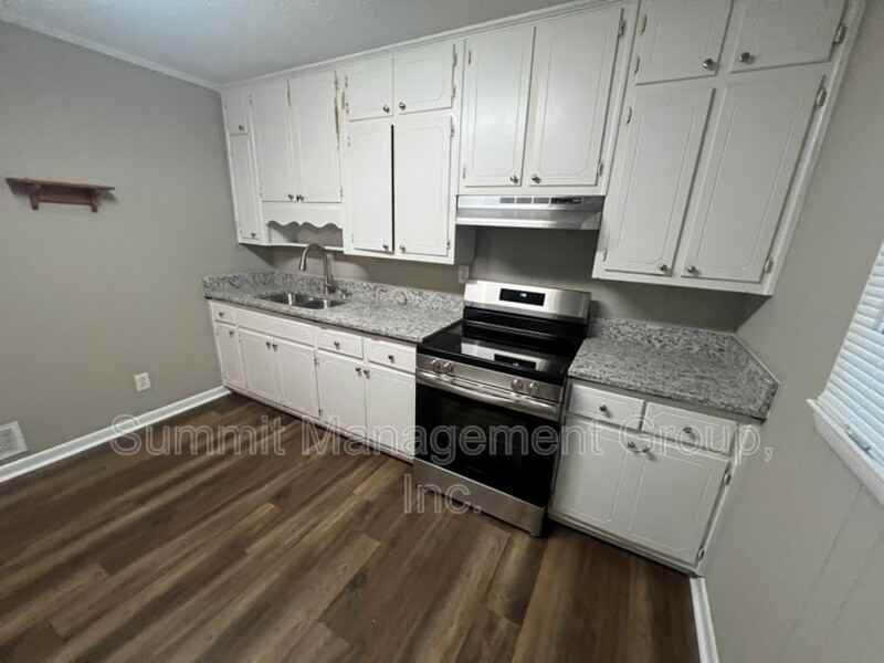 8109 Cardav Ct Se - Photo 6 of 10