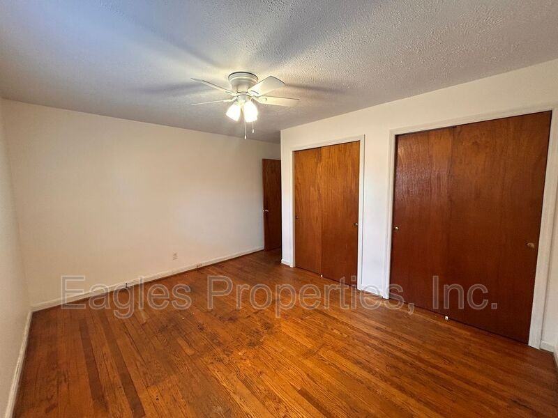 413 Beech St - Photo 7 of 15