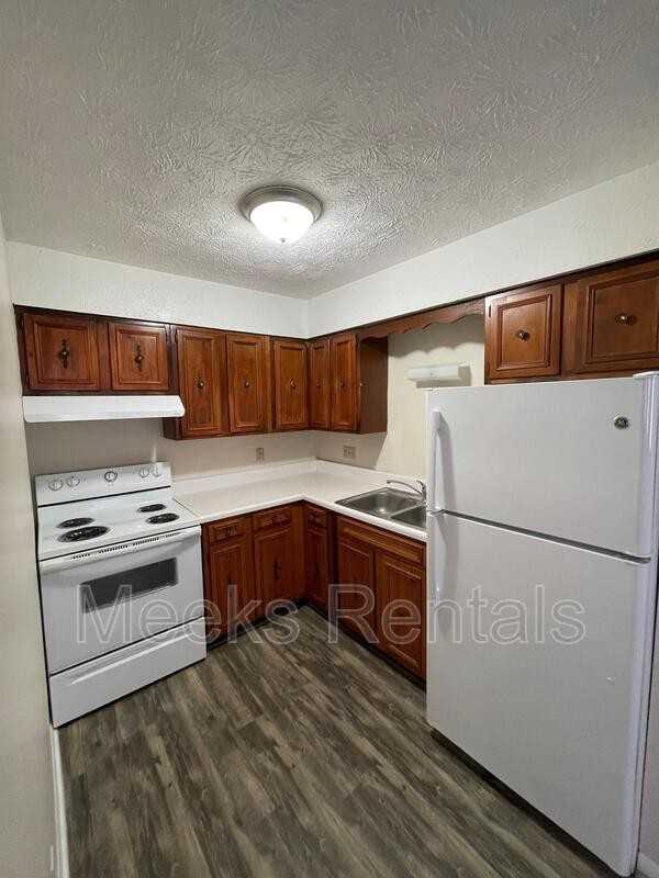 1739 6th Ave #B32 - Photo 3 of 4