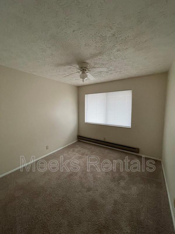 1739 6th Ave #B33 - Photo 4 of 4