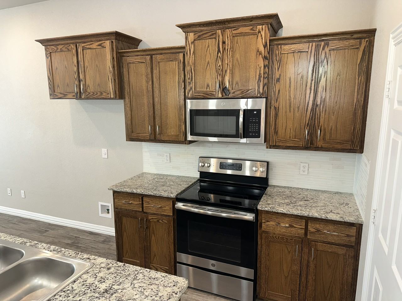 1041 Cavendish Avenue - Photo 7 of 25