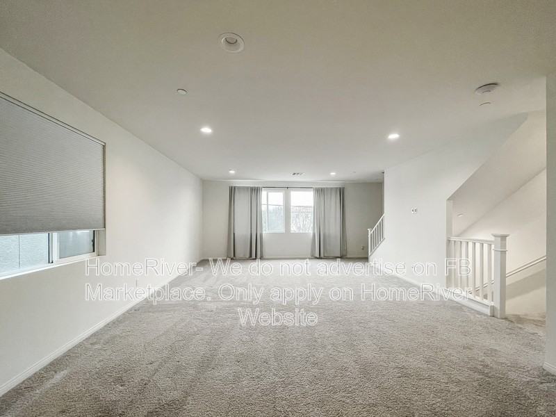 261 N Garfield St - Photo 3 of 21