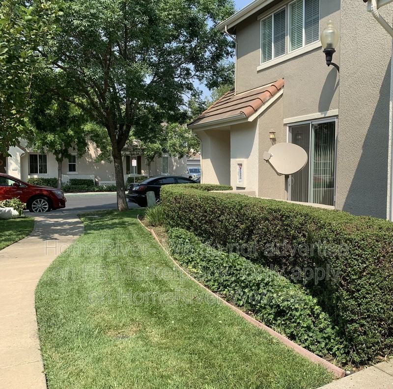 2001 Esplanade Cir - Photo 4 of 21