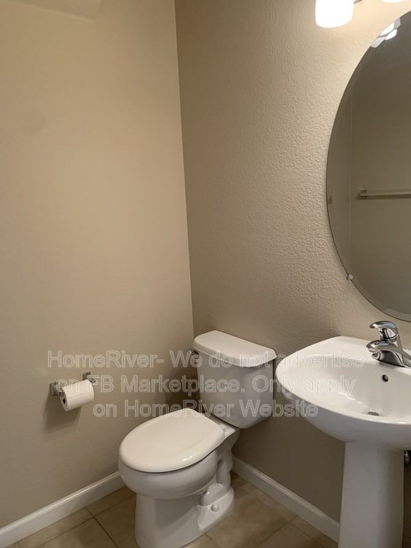 2001 Esplanade Cir - Photo 7 of 21