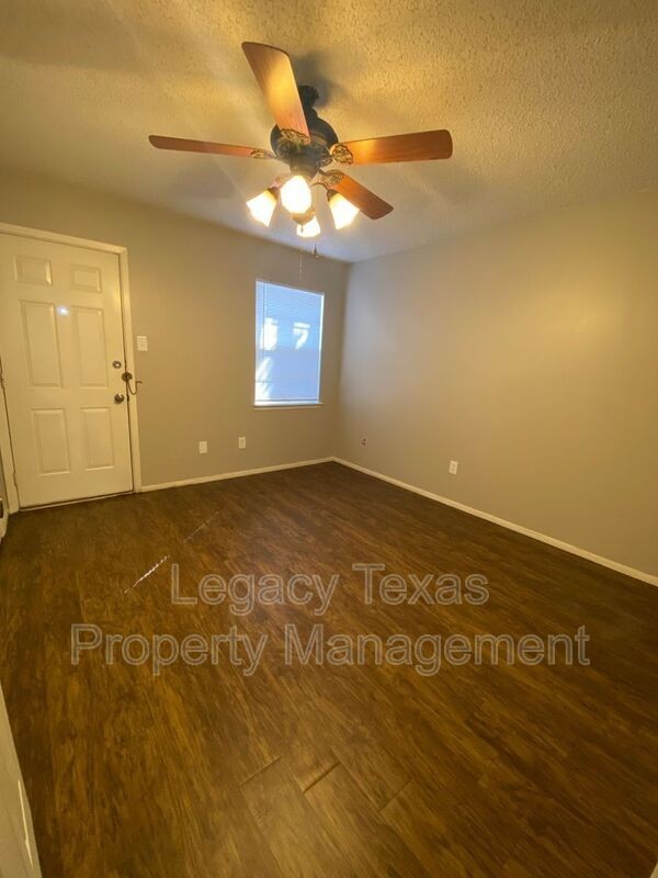 1409 Kilpatrick Ct #D - Photo 7 of 25
