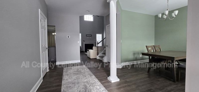 4413 Stole Rd - Photo 5 of 19