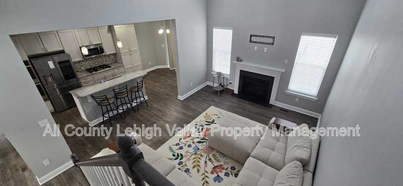 4413 Stole Rd - Photo 6 of 19