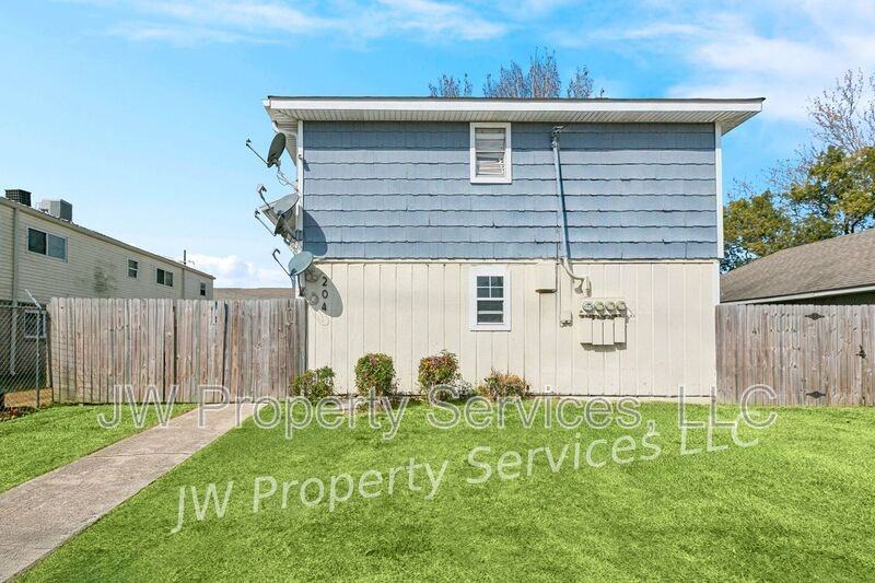 204 Wilker Neal Ave #A - Photo 4 of 10