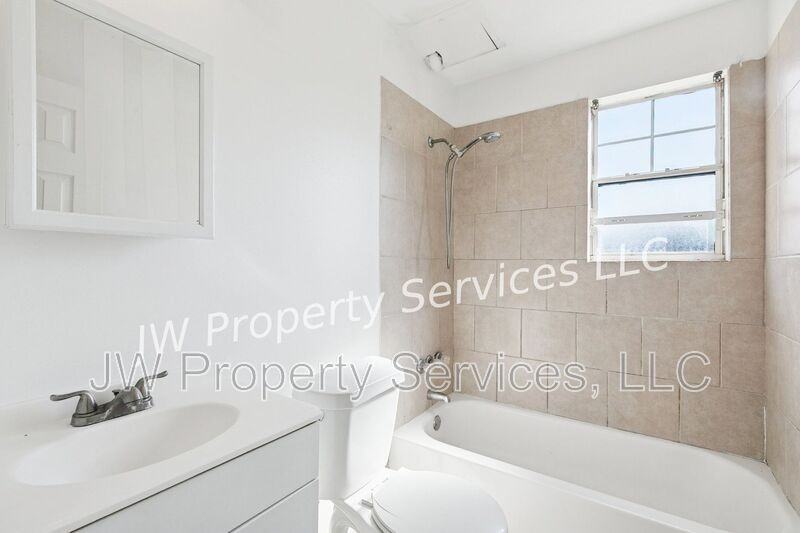 204 Wilker Neal Ave #A - Photo 6 of 10