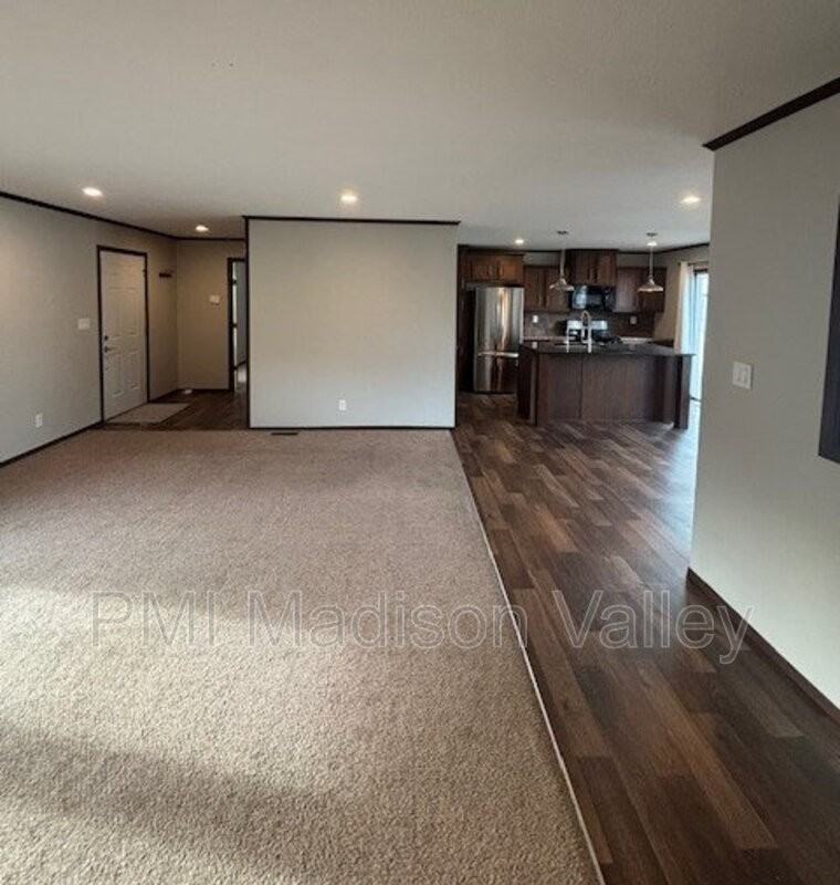 707 Washington St - Photo 6 of 19