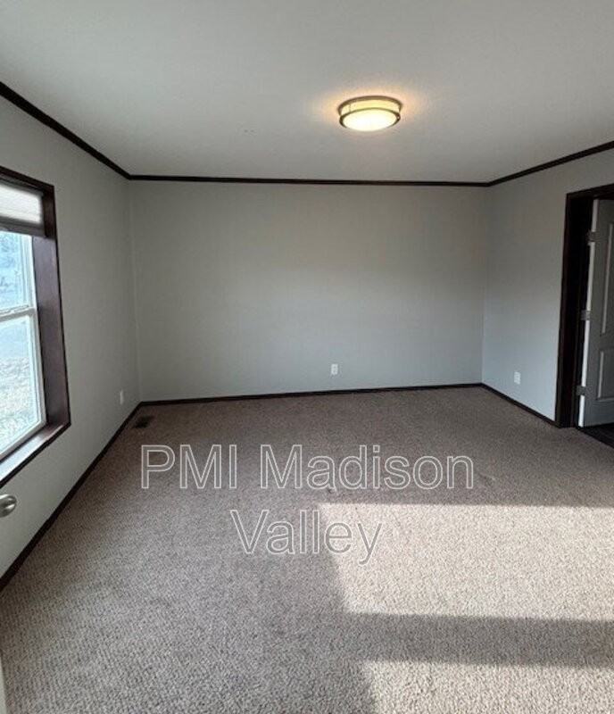 707 Washington St - Photo 7 of 19