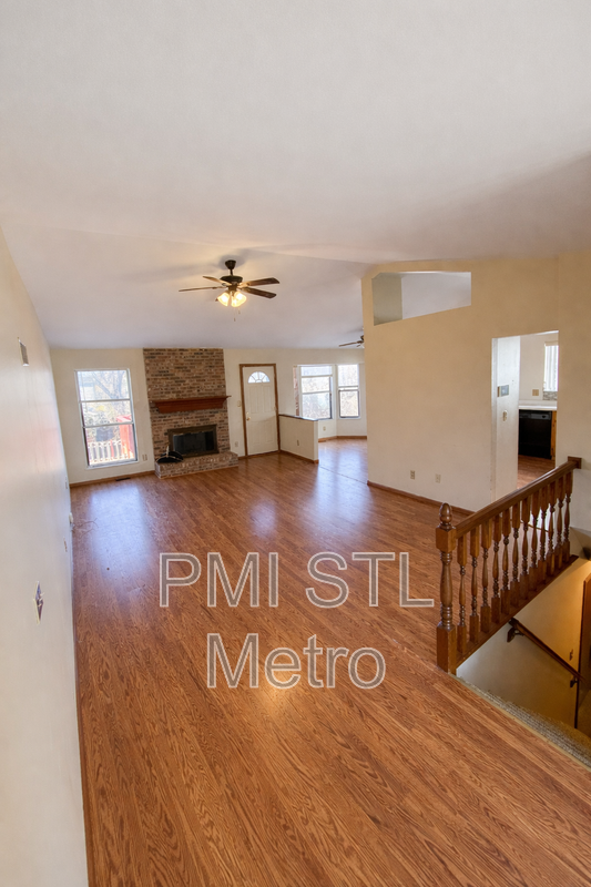 3865 Kentucky Derby Dr - Photo 2 of 14