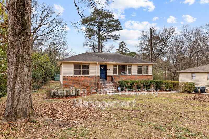 1321 5 Mile Rd - Photo 3 of 20