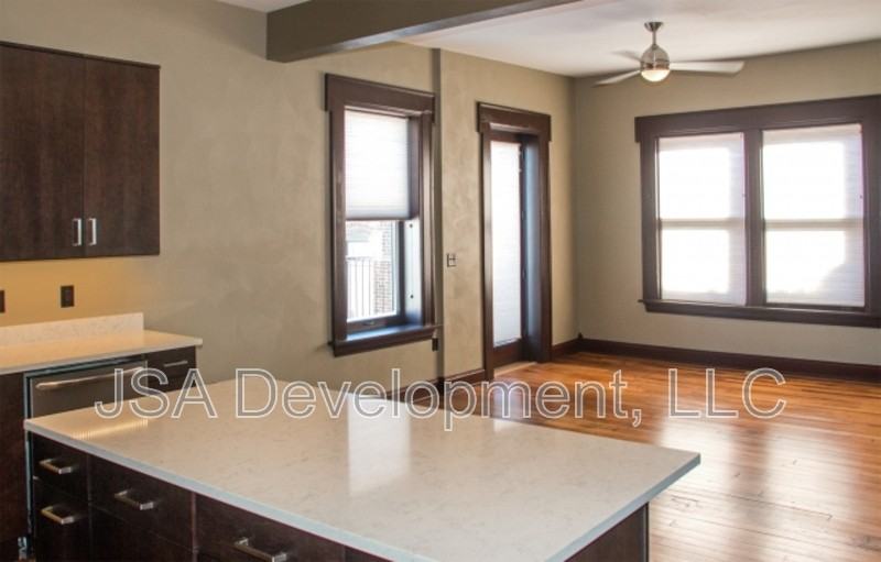 611 Sycamore St #303 - Photo 2 of 3