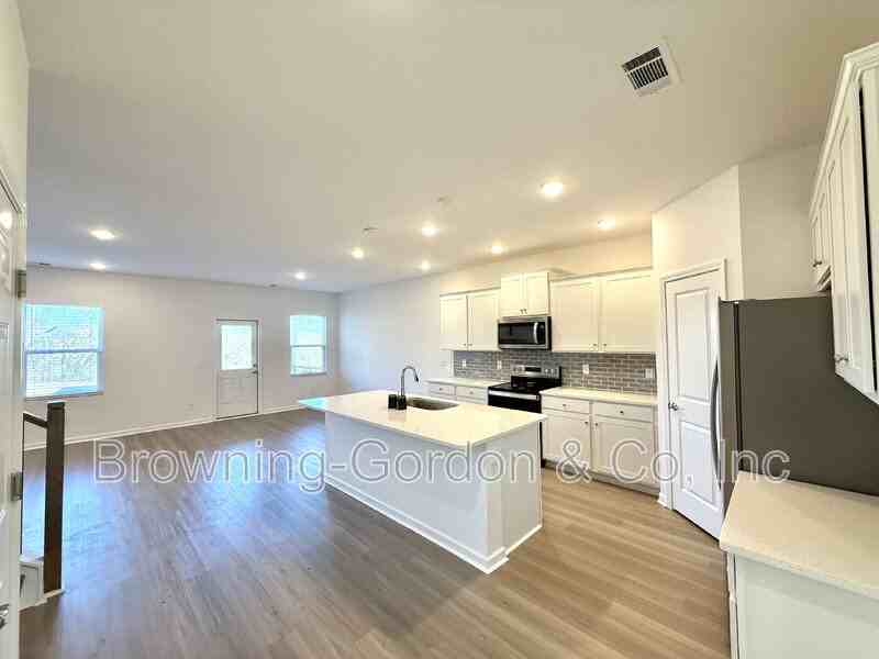 106 Glacier Way - Photo 3 of 29