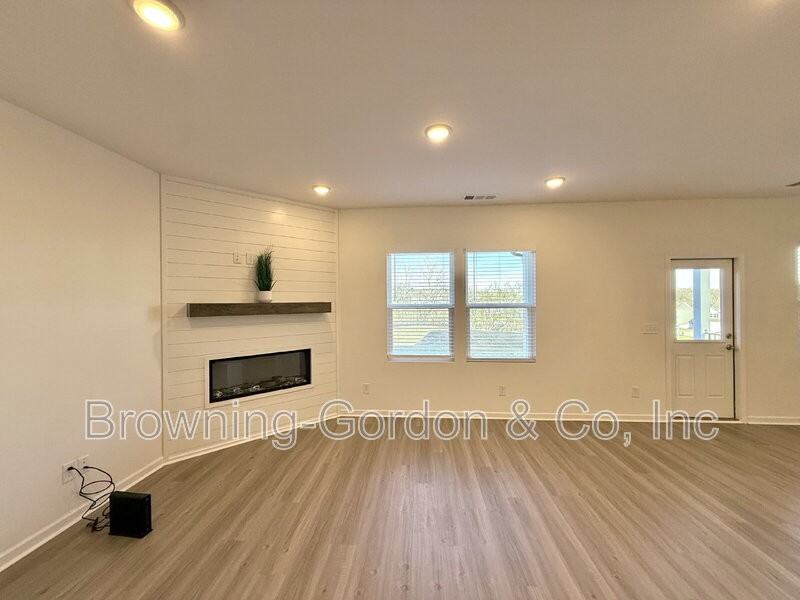 106 Glacier Way - Photo 6 of 29